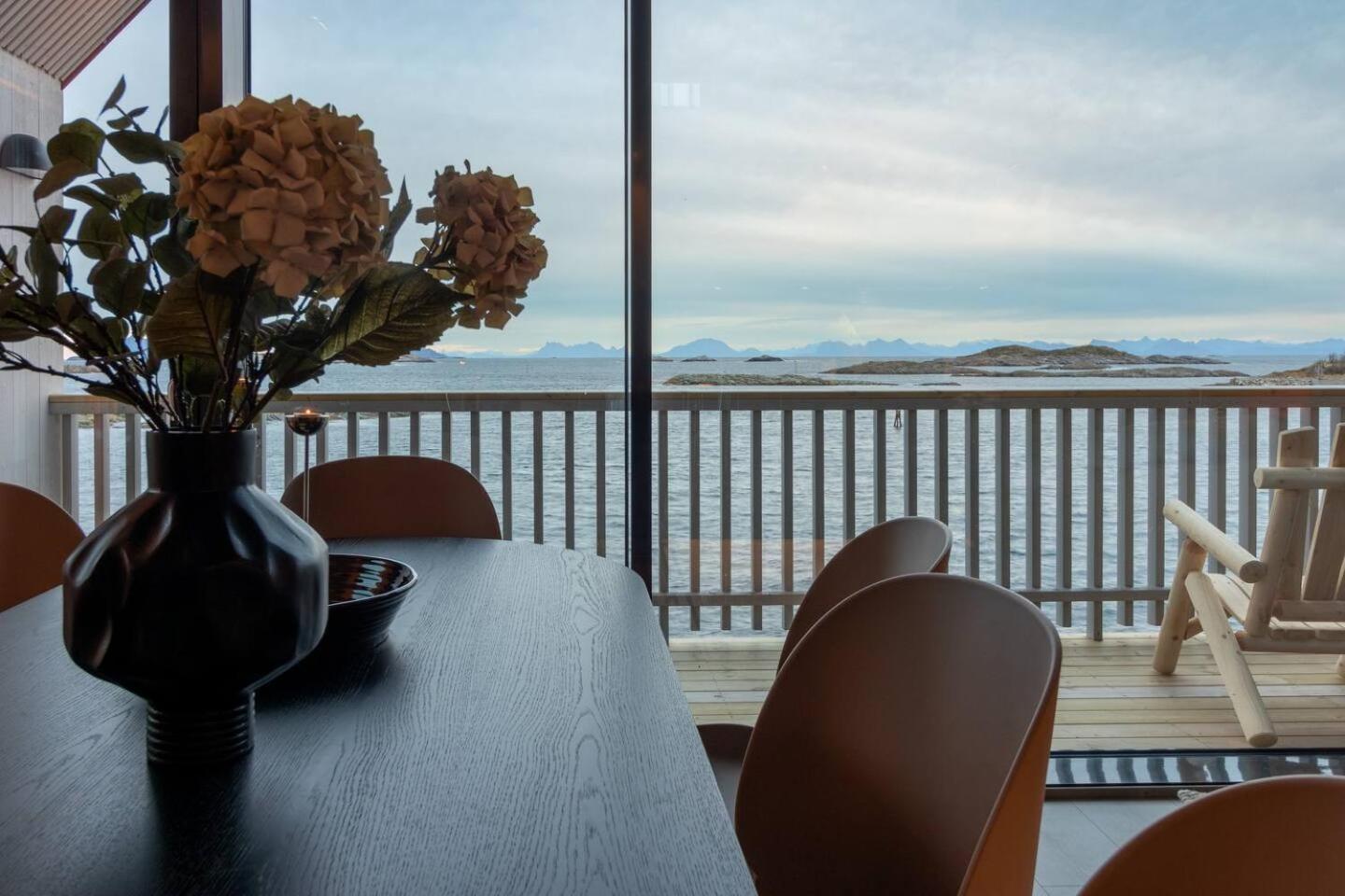 Leilighet Med Fantastisk Utsikt Henningsvær Extérieur photo