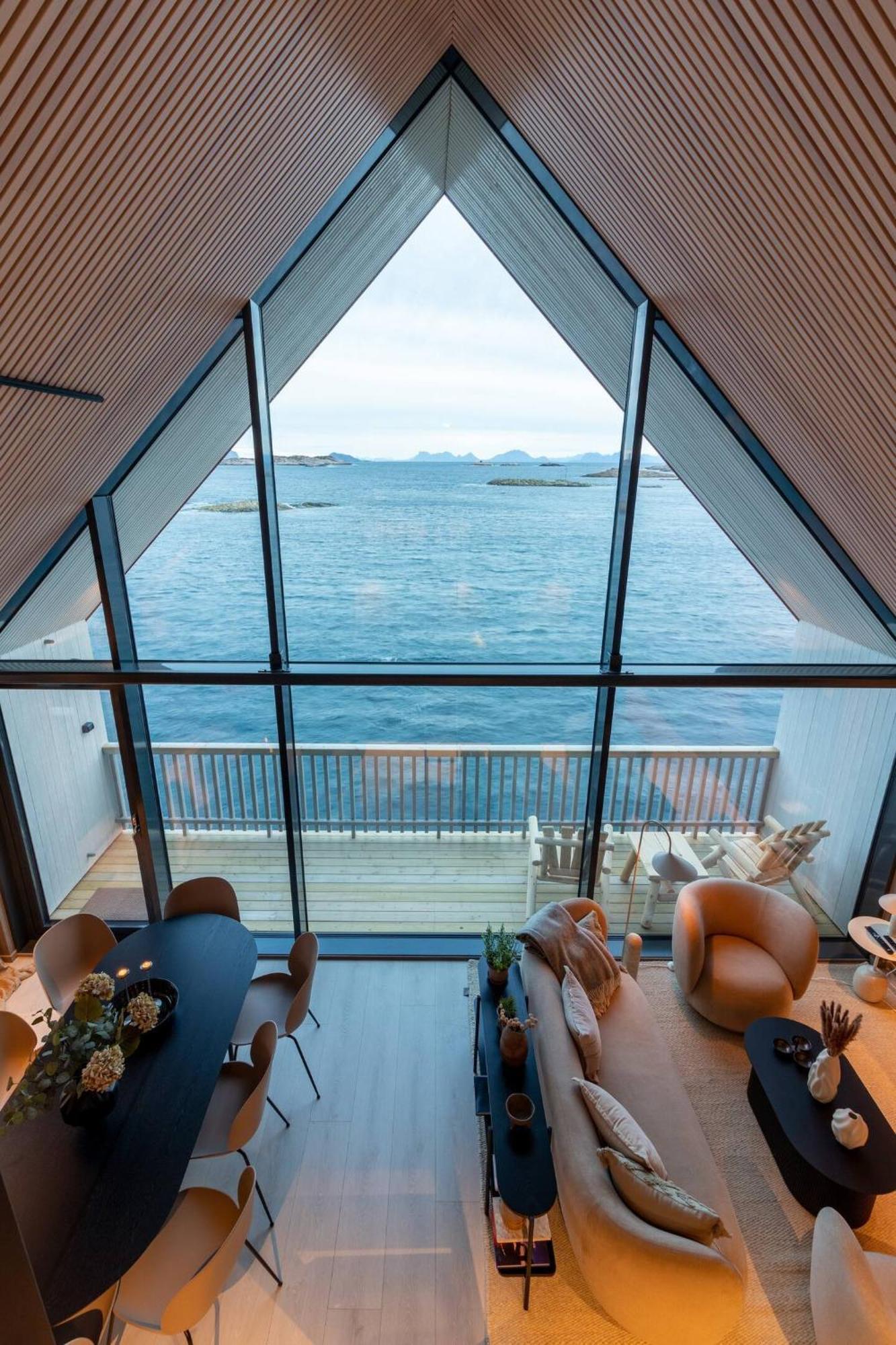 Leilighet Med Fantastisk Utsikt Henningsvær Extérieur photo